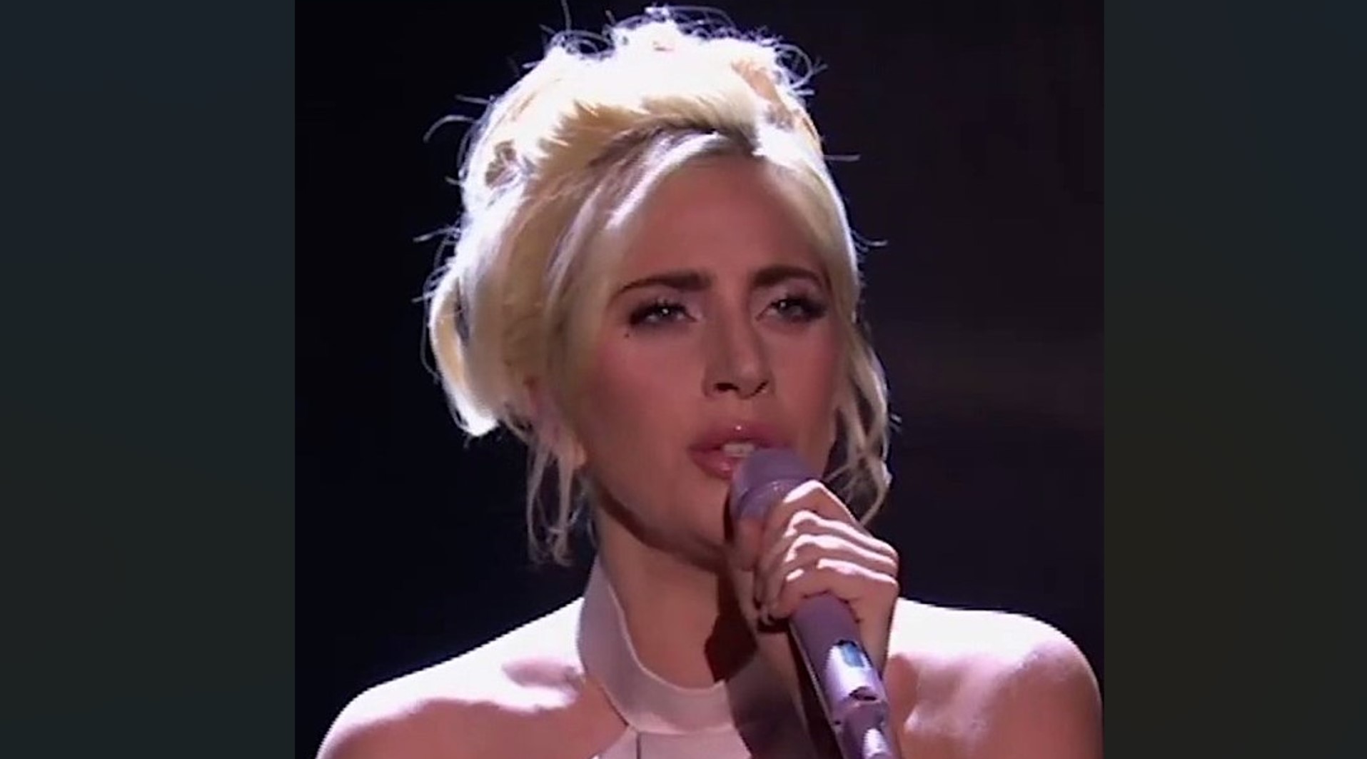 Lady Gaga Delivers a Show-Stopping Performance of 'Million Reasons' at ...